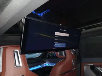 740d xDr ExecutiveLounge TV SoftClose Massage