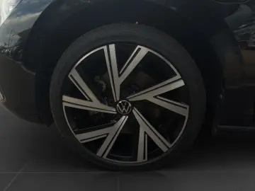 Golf 1.4 eHybrid STYLE LM18 NAVI KAMERA SITZH