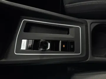 Golf 1.4 eHybrid STYLE LM18 NAVI KAMERA SITZH