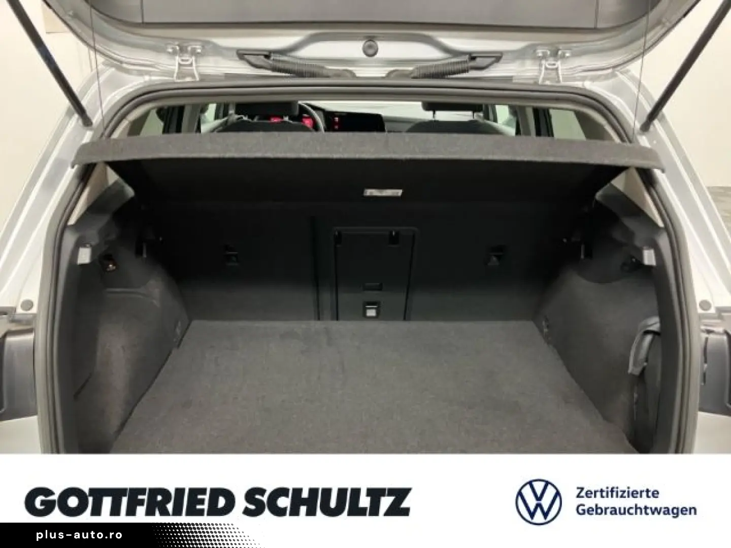 Golf VIII 1.4 TSI DSG eHybrid LED NAV AHK ACC St