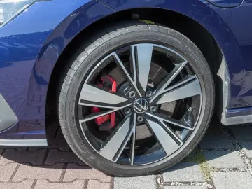 Golf GTE BLACK STYLE IQ.LIGHT DCC ACC NAVI LM18