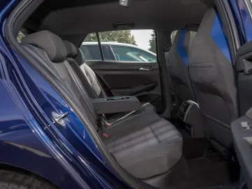 Golf GTE BLACK STYLE IQ.LIGHT DCC ACC NAVI LM18