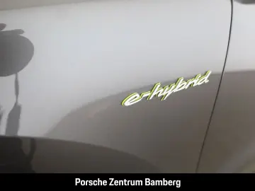 Cayenne E-Hybrid  PDCC  InnoDrive  HUD  Massage