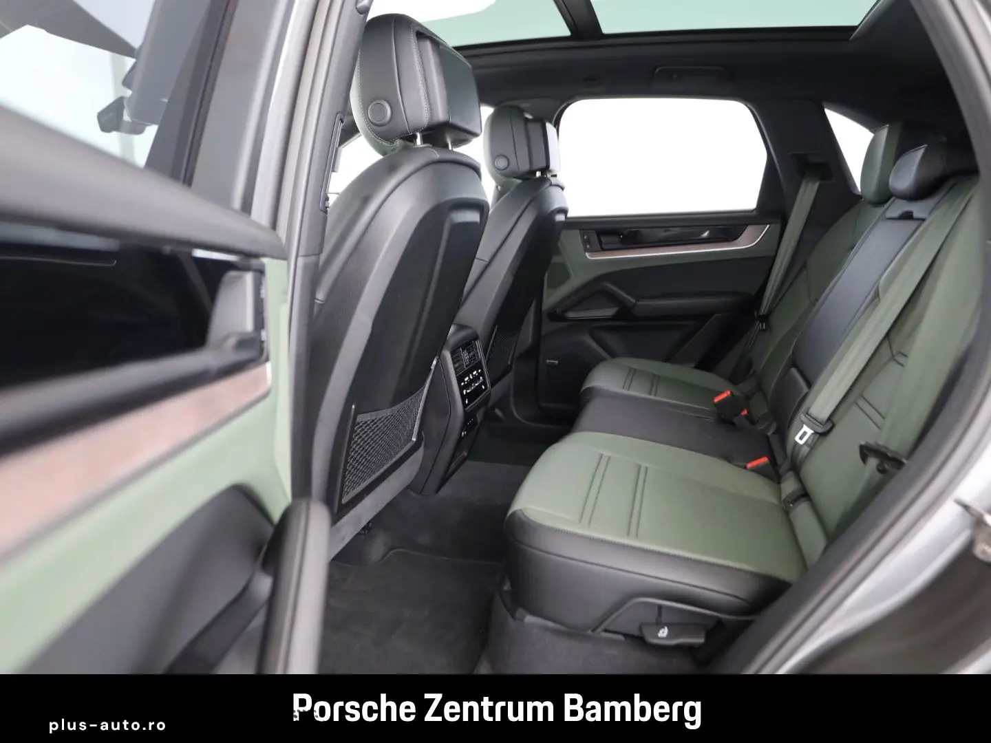 Cayenne E-Hybrid  PDCC  InnoDrive  HUD  Massage