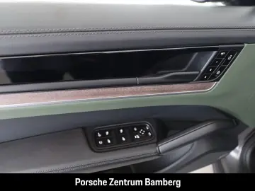 Cayenne E-Hybrid  PDCC  InnoDrive  HUD  Massage