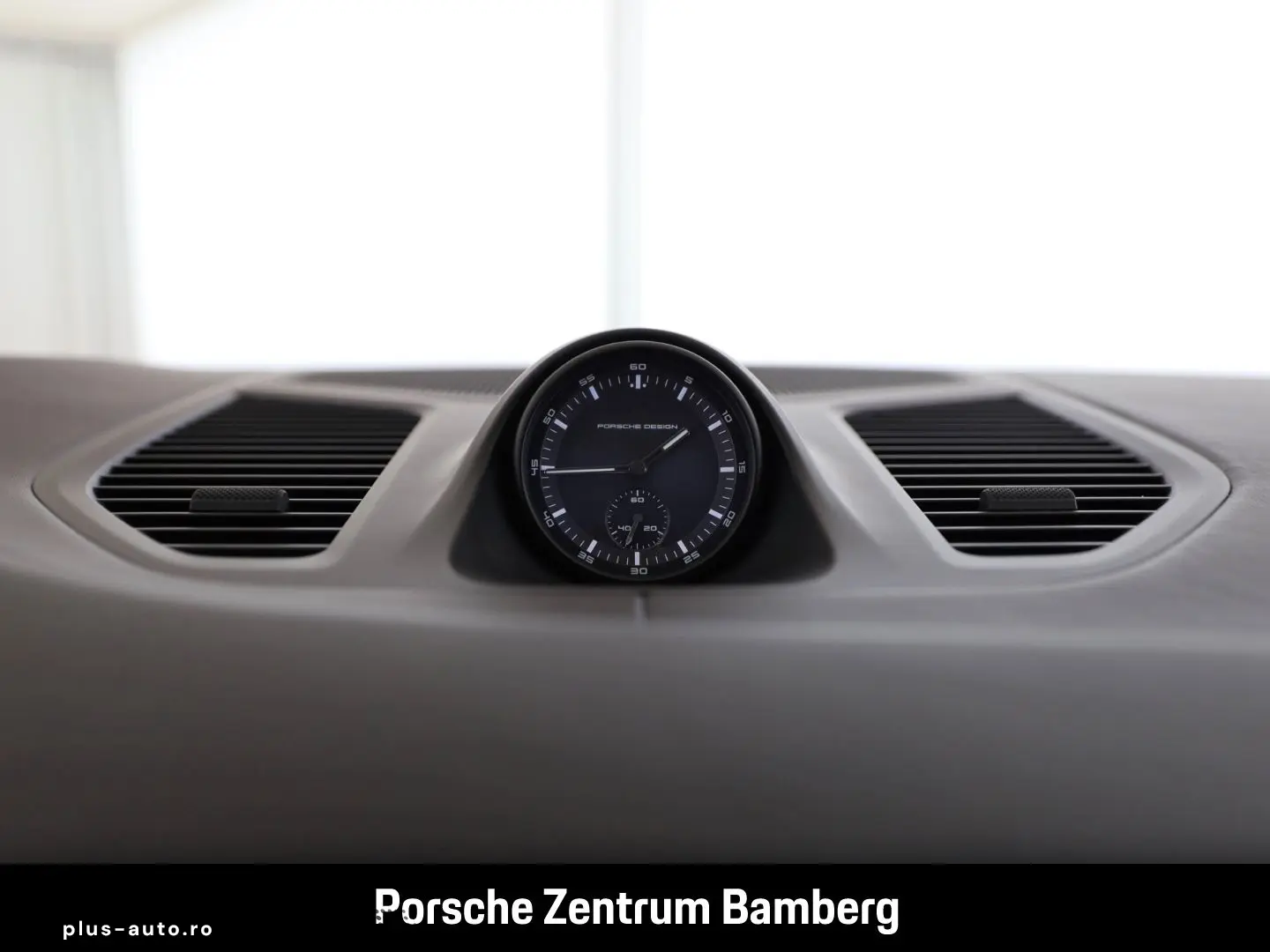 Cayenne E-Hybrid  PDCC  InnoDrive  HUD  Massage