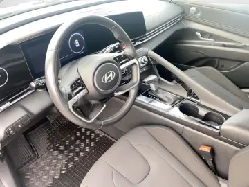 Hyundai Elantra 1.6 l 123 CP CVT Exclusive