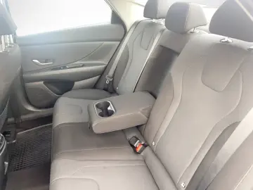 Hyundai Elantra 1.6 l 123 CP CVT Exclusive