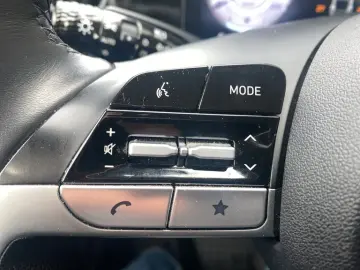 Hyundai Elantra 1.6 l 123 CP CVT Exclusive