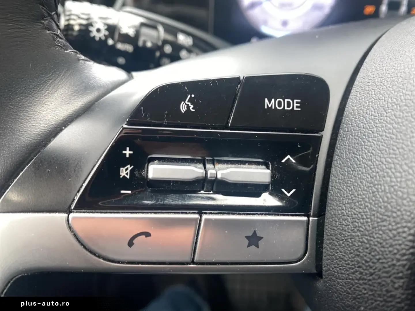 Hyundai Elantra 1.6 l 123 CP CVT Exclusive