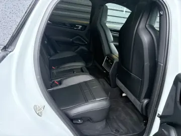 Cayenne Coupe E-Hybrid-INNO-HEAD UP-EL.AK-1.HAND