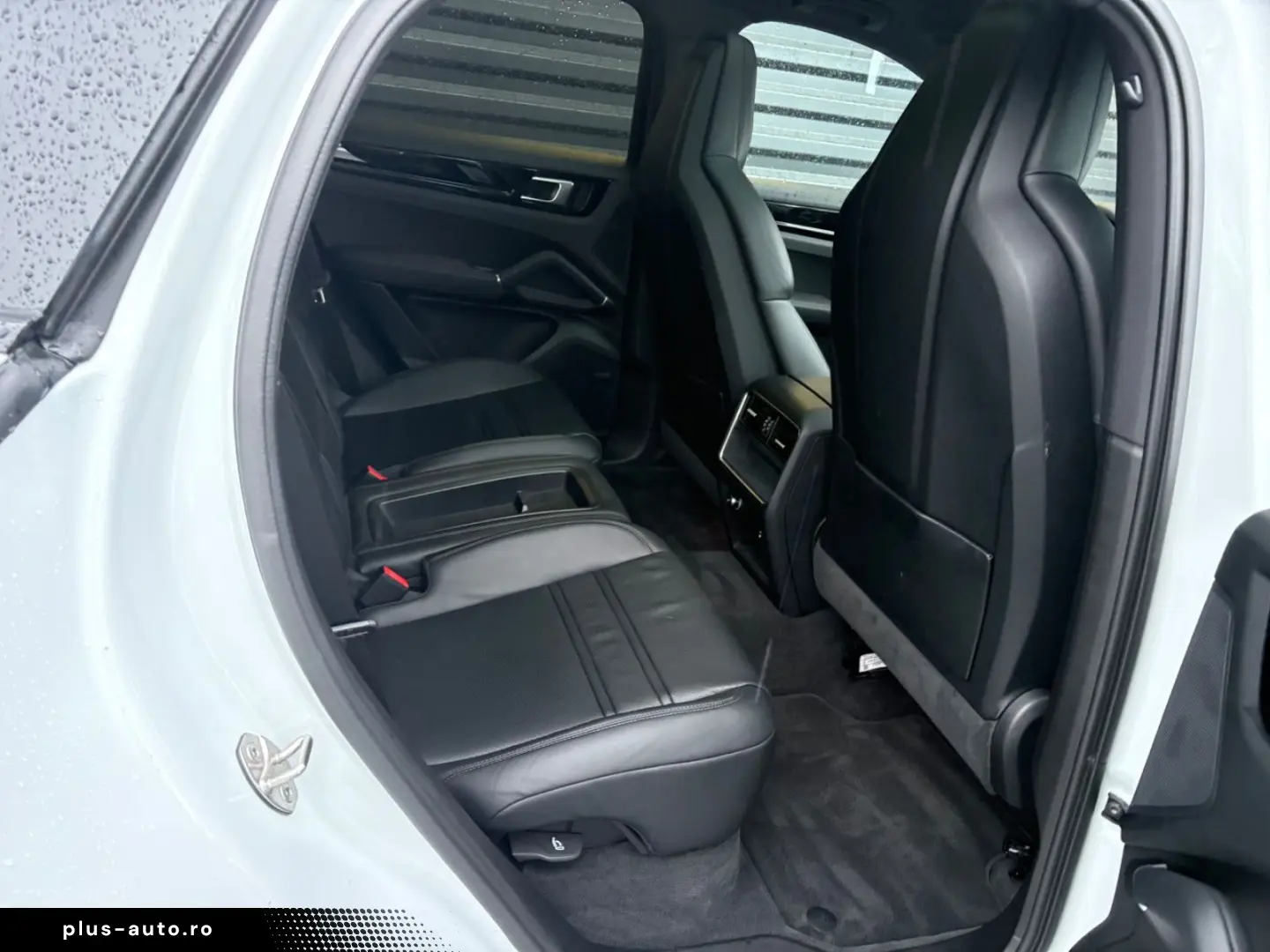 Cayenne Coupe E-Hybrid-INNO-HEAD UP-EL.AK-1.HAND