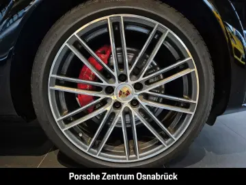 Cayenne GTS Pano AHK Luft 22-Zoll BOSE Matrix He