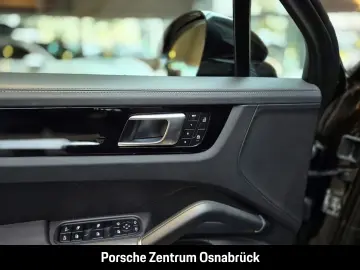 Cayenne GTS Pano AHK Luft 22-Zoll BOSE Matrix He
