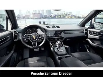 Cayenne GTS Pano BOSE Matrix HeadUp AHK HomeLink