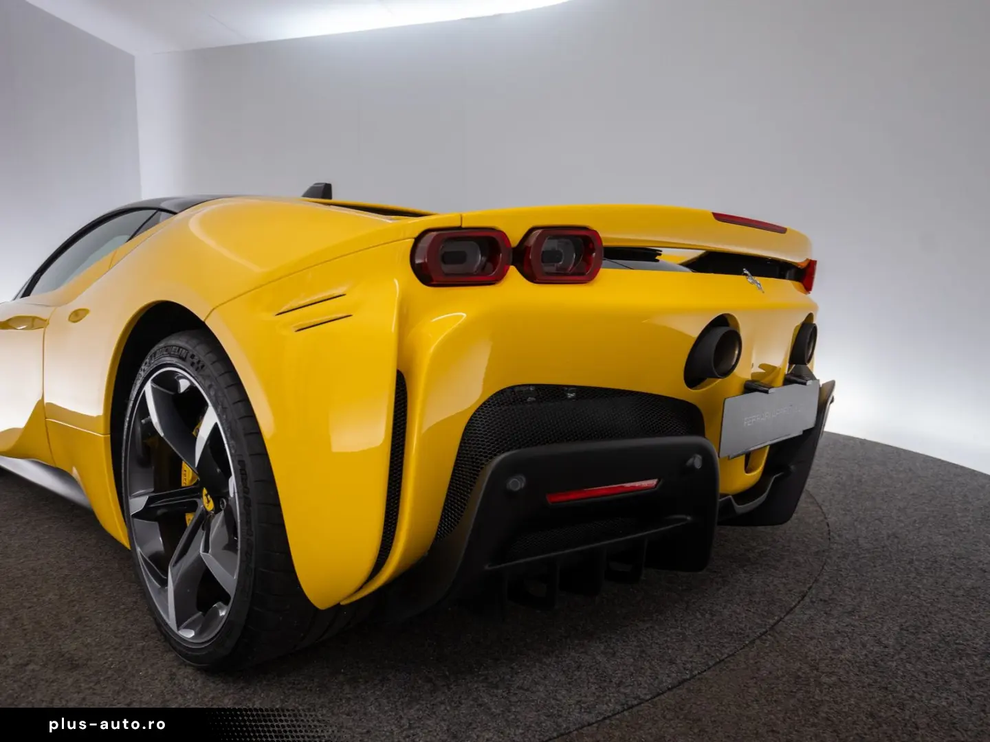 SF90 Stradale FERRARI SINGEN