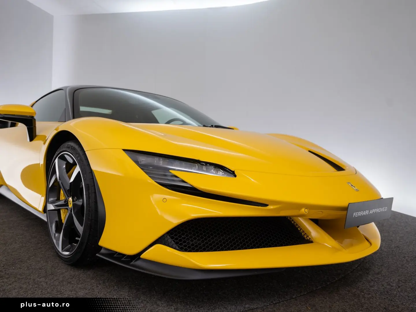 SF90 Stradale FERRARI SINGEN