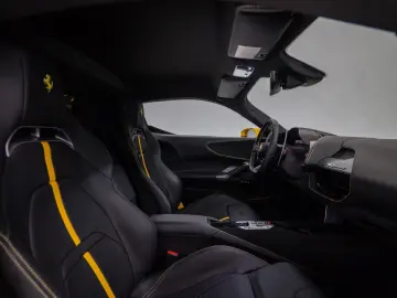 SF90 Stradale FERRARI SINGEN