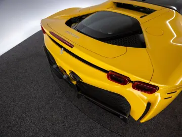 SF90 Stradale FERRARI SINGEN