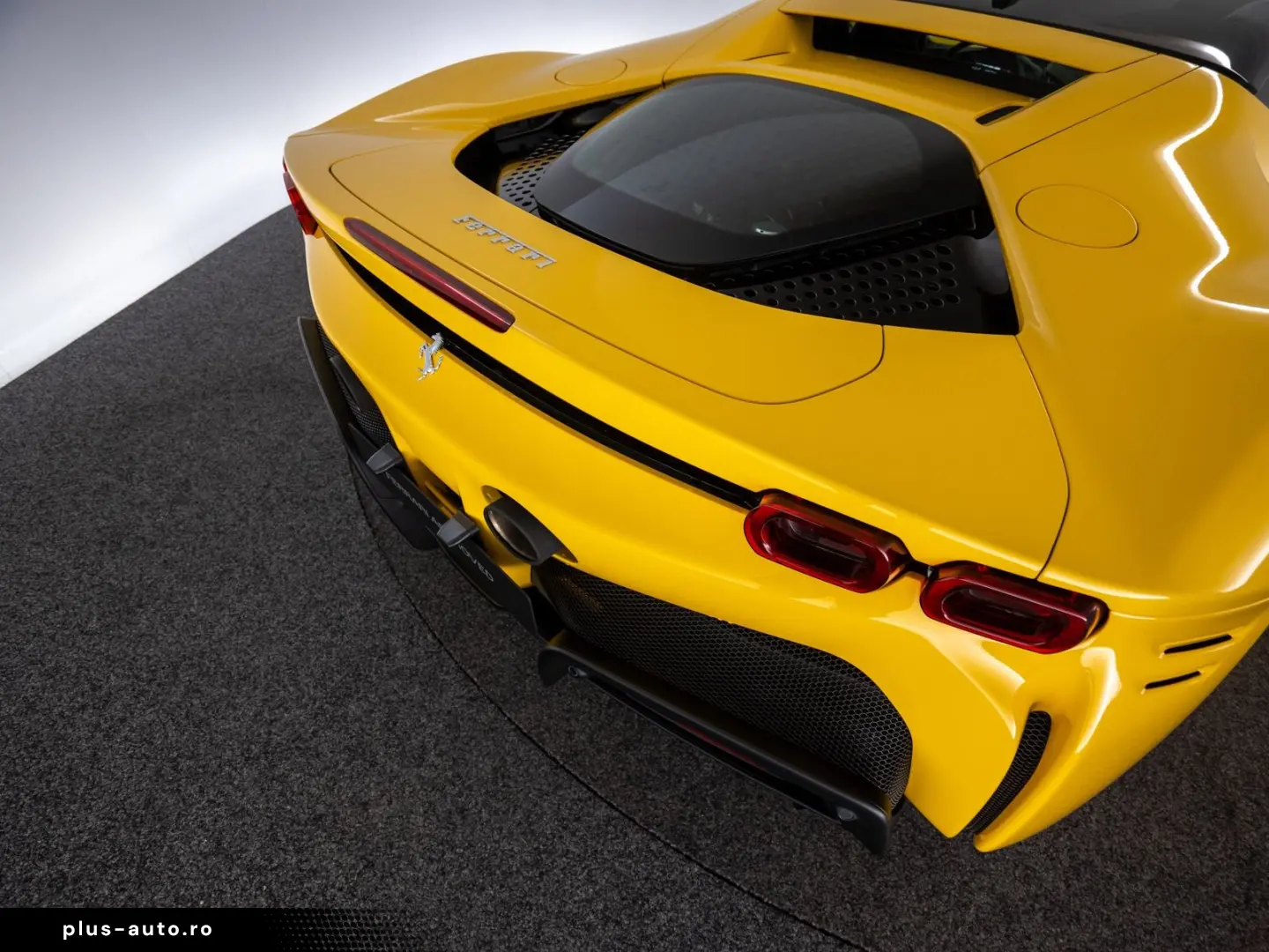 SF90 Stradale FERRARI SINGEN