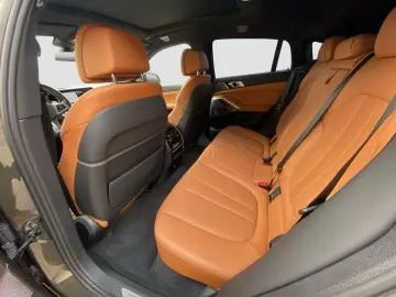 X6 xDrive40d    M-Sport Laser Luft AHK B&W ACC