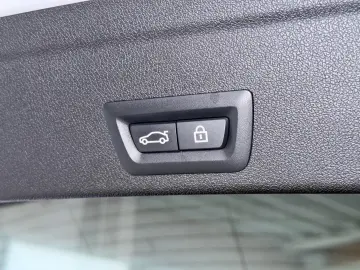 X6 40d xDrive-M Sport Sky AHK 360 HUD B&W Iconic