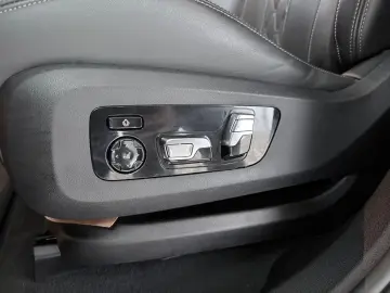 X6 40d xDrive-M Sport Sky AHK 360 HUD B&W Iconic