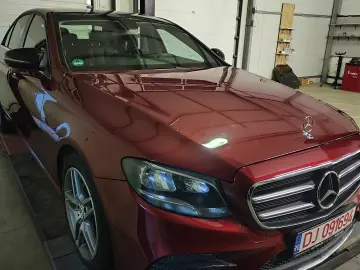 Mercedes-Benz E 200