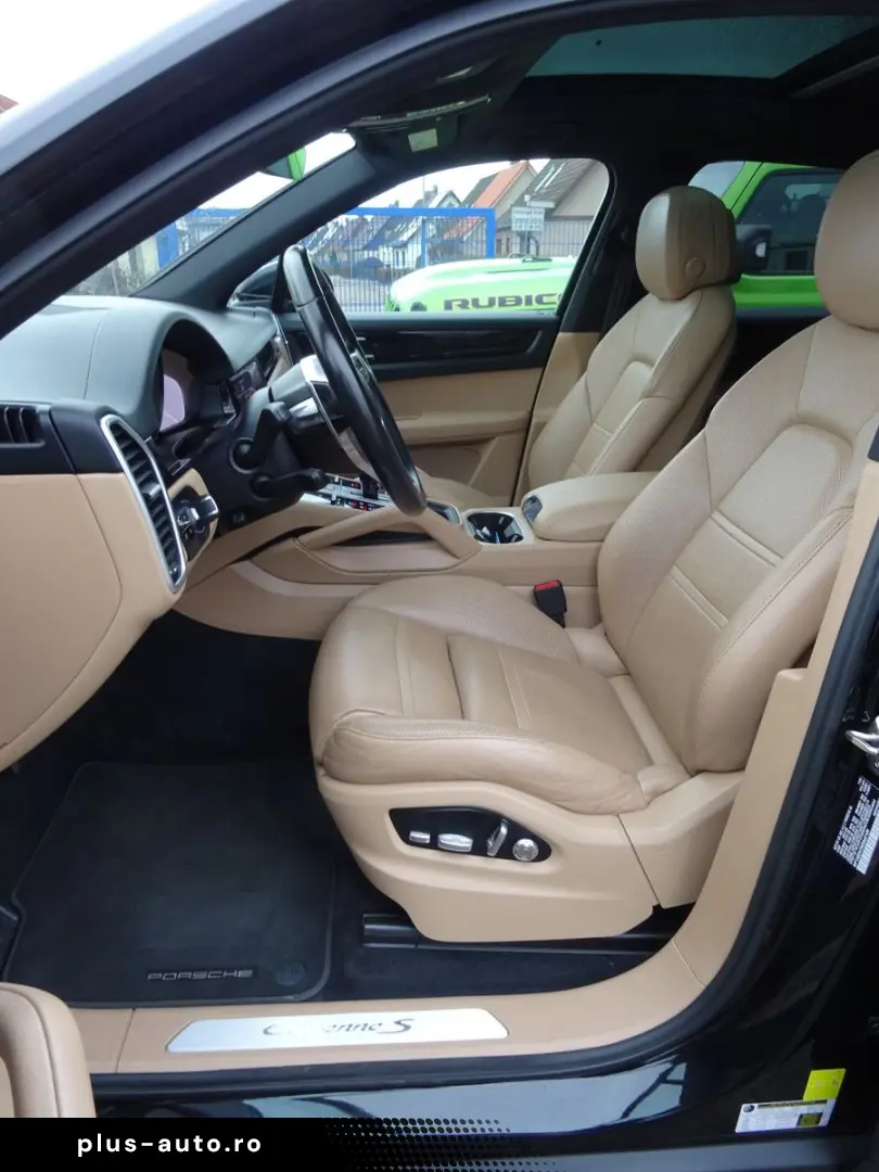 Cayenne S-BOSE-Matrix-LED-Panorama