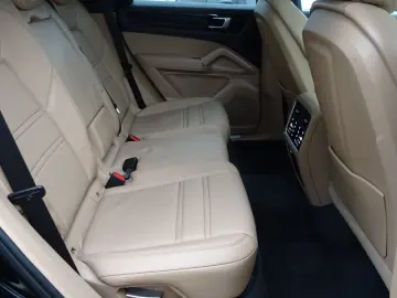 Cayenne S-BOSE-Matrix-LED-Panorama