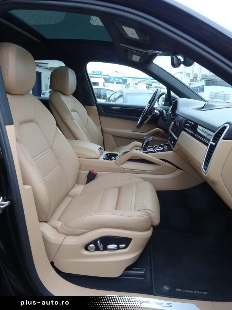 Cayenne S-BOSE-Matrix-LED-Panorama