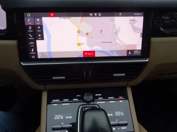 Cayenne S-BOSE-Matrix-LED-Panorama