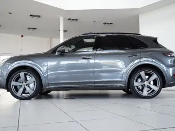 Cayenne Hy HUD InnoDr Approved 07.26 SportDesign