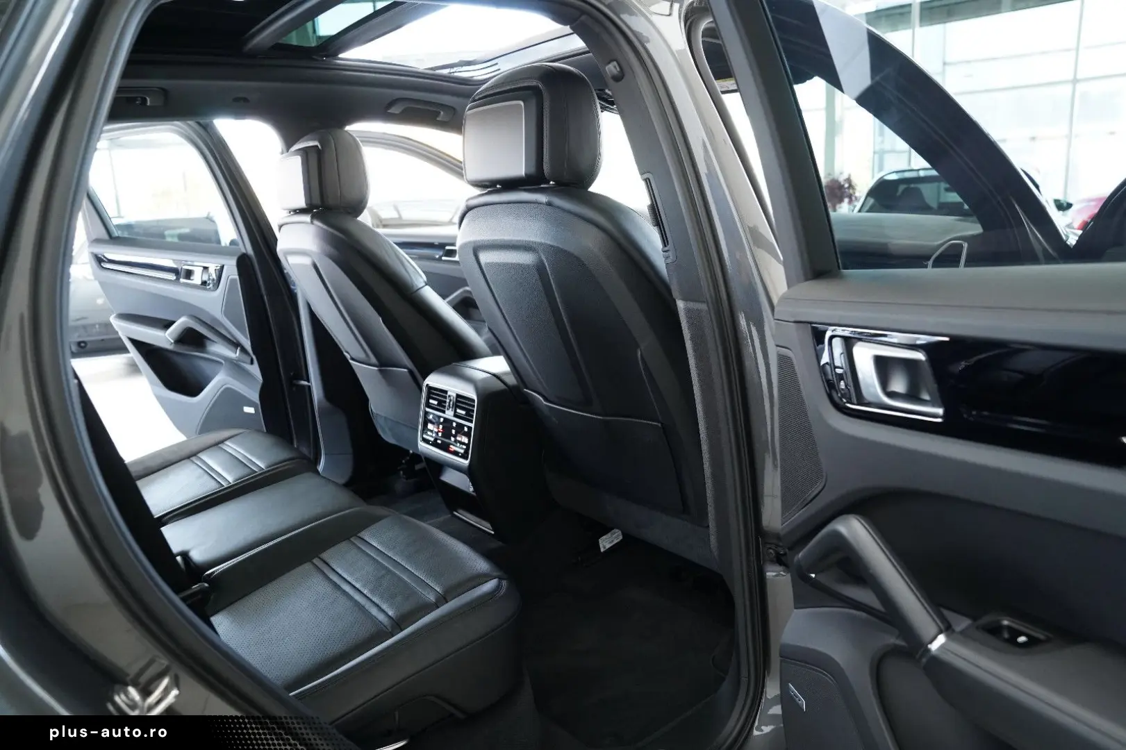 Cayenne Hy HUD InnoDr Approved 07.26 SportDesign