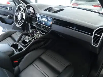 Cayenne Hy HUD InnoDr Approved 07.26 SportDesign