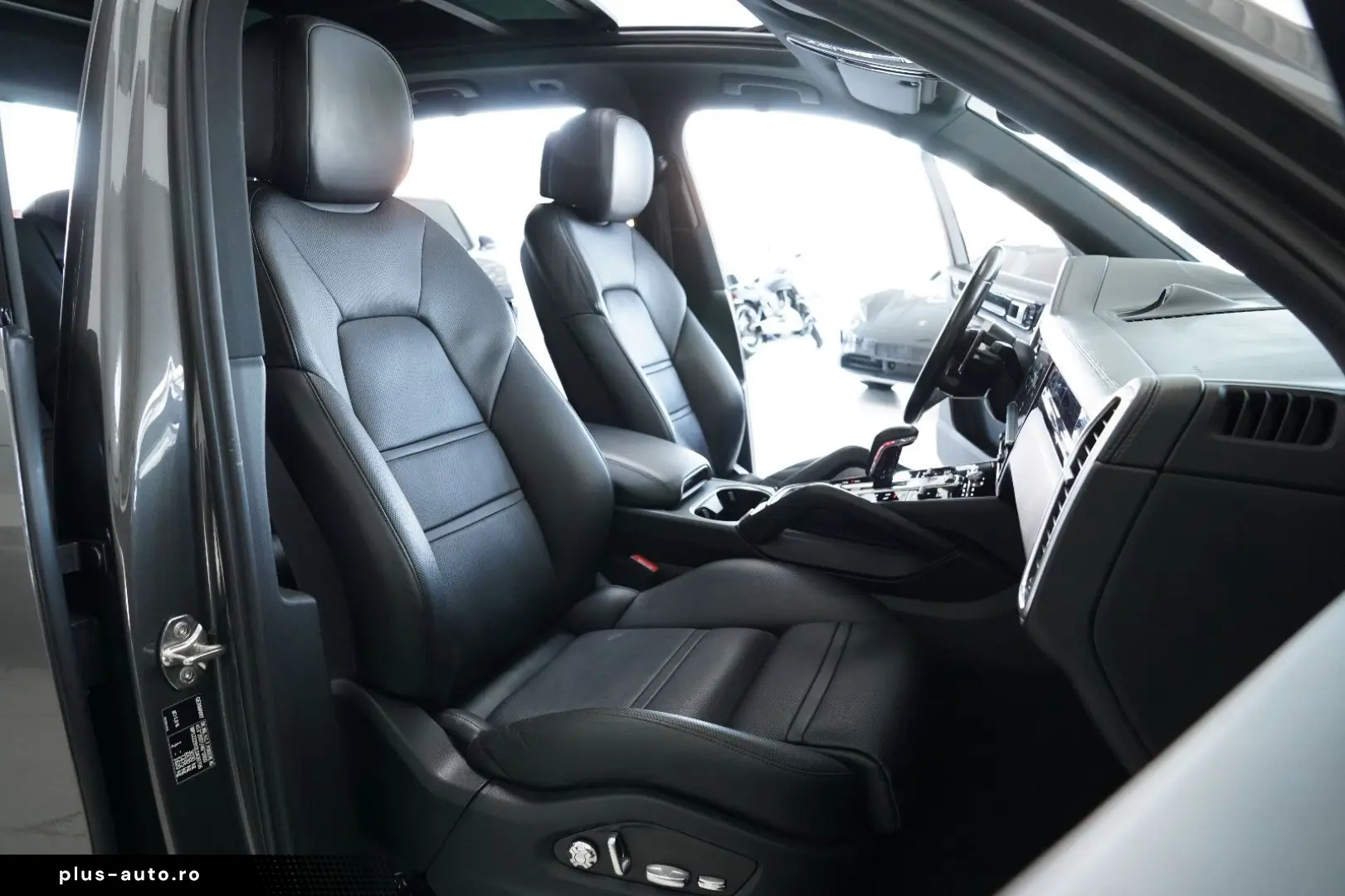 Cayenne Hy HUD InnoDr Approved 07.26 SportDesign