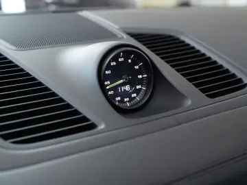 Cayenne Hy HUD InnoDr Approved 07.26 SportDesign