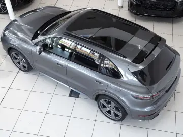 Cayenne Hy HUD InnoDr Approved 07.26 SportDesign