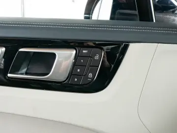 Cayenne PLATINUM   KAM TOT BOSE