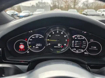 Cayenne E-Hybrid Panaroma HUD LED