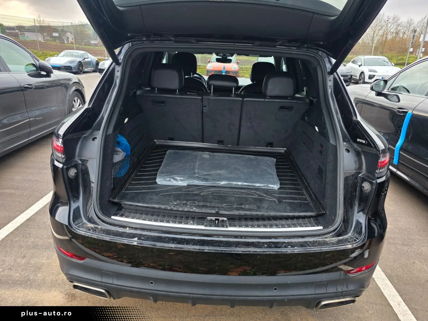 Cayenne E-Hybrid Panaroma HUD LED