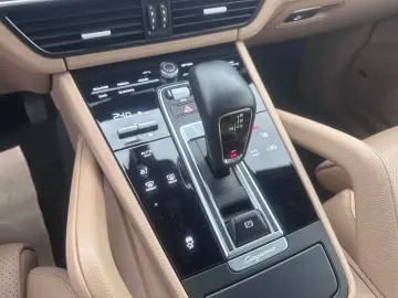 Cayenne Platinum Edition 1 Hand wenig KM