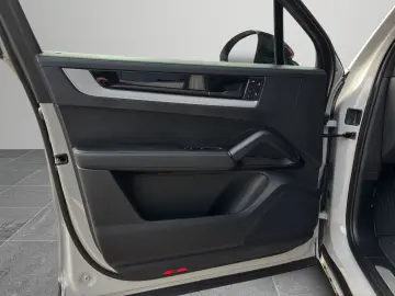 Cayenne E-Hybrid   SportDesign Paket   22-Zoll