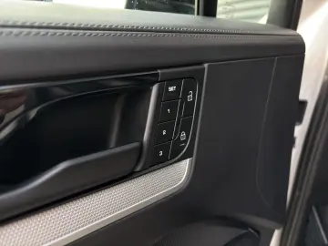 Cayenne E-Hybrid   SportDesign Paket   22-Zoll