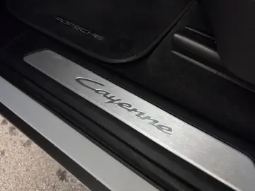 Cayenne E-Hybrid   SportDesign Paket   22-Zoll
