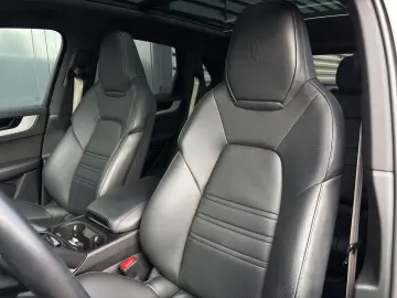 Cayenne E-Hybrid   SportDesign Paket   22-Zoll