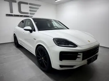 Cayenne Coupe III E-Hybrid Beifahrerdisplay  18