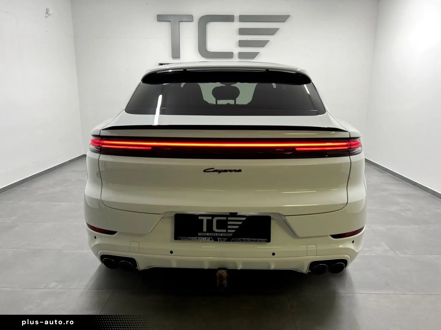 Cayenne Coupe III E-Hybrid Beifahrerdisplay  18