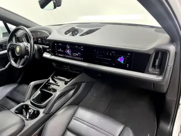 Cayenne Coupe III E-Hybrid Beifahrerdisplay  18