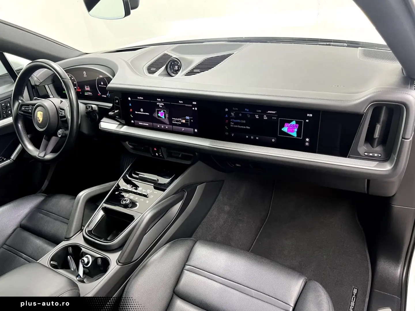 Cayenne Coupe III E-Hybrid Beifahrerdisplay  18